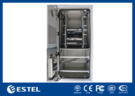 Armadio per telecomunicazioni da esterno 22U IP65 con caratteristiche antifurto e resistente alle intemperie