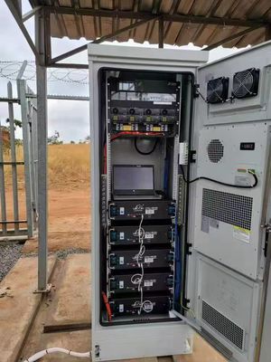 Armadio batteria esterno IP55 con sistema di alimentazione integrato 9KW 48VDC raddrizzatore per telecomunicazioni