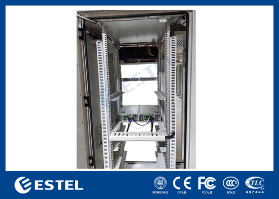 Sistema di alimentazione per telecomunicazioni per esterni con armadio integrato e armadio batterie puro per prestazioni in ambienti difficili