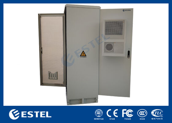 Armadio Integrato per l'Energia all'Aperto con Accesso a Due Porte e Rack Batteria Multistrato per Applicazioni di Telecomunicazioni e Alimentazione di Backup
